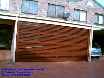 Timbertone Slat Garage Door 0001